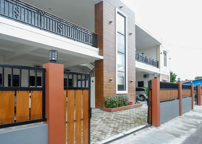 Reddoorz Near Terminal Tirtonadi 2 Hotel Surakarta 